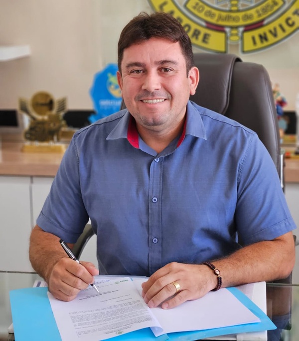 Prefeito Helder Carvalho antecipa pagamento de aposentados, pensionistas e libera 2ª parcela do 13º salário nesta quarta (10)