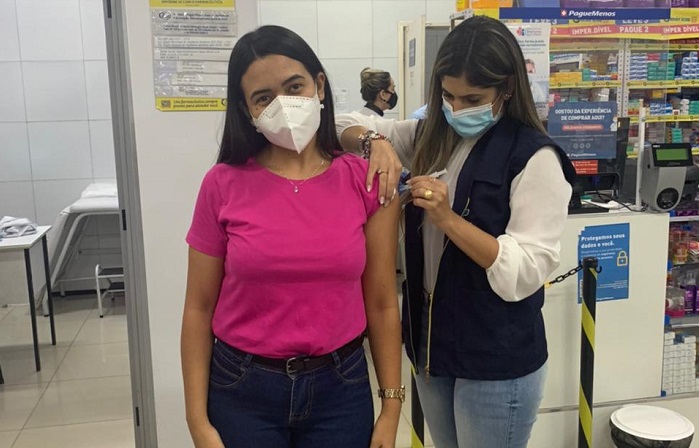 SMS de Sousa intensifica trabalho de imunização; balconistas de farmácias começaram ser vacinados