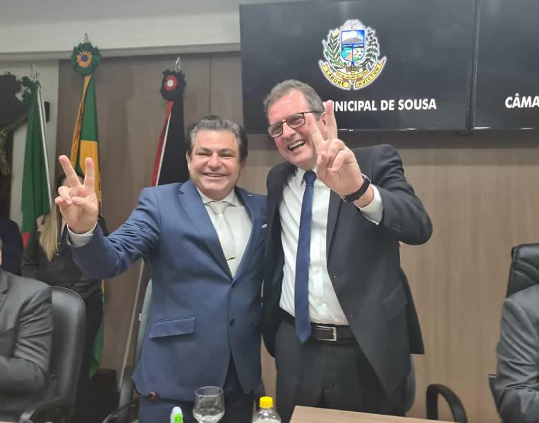 Em Sousa, prefeito reeleito Fábio Tyrone e o vice-prefeito Zenildo Oliveira para o quadriênio 2021/2024 