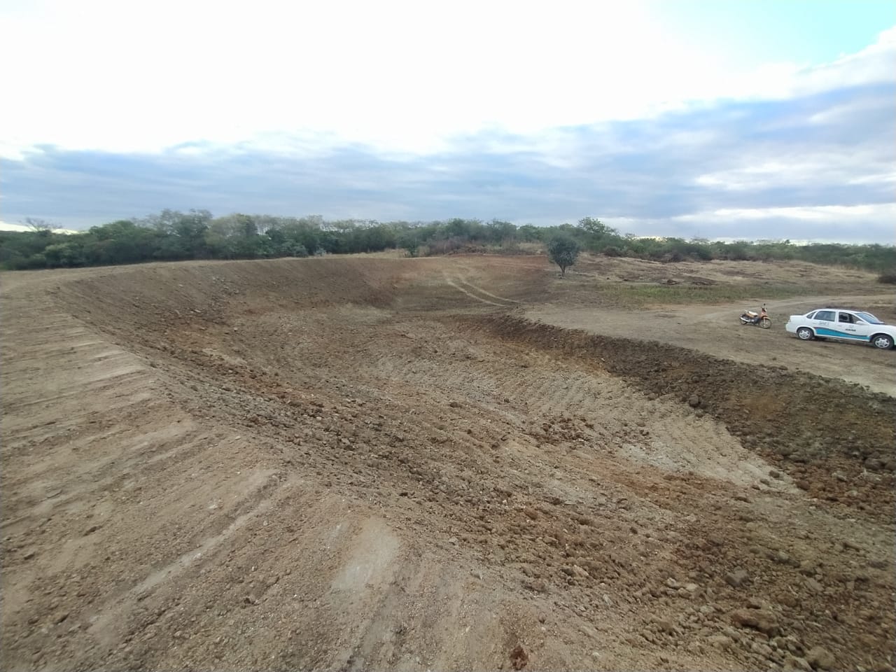 Prefeitura inaugura serviço de construção de açudes de pequeno e médio na Zona Rural 