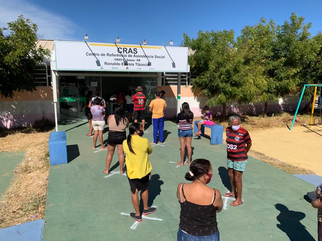 Prefeitura de Sousa inicia trabalho de entrega de cestas básicas aos beneficiários do Programa Bolsa Família 