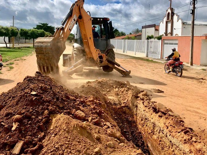 Prefeitura de Sousa inicia serviço de esgotamento sanitário no Núcleo Habitacional I