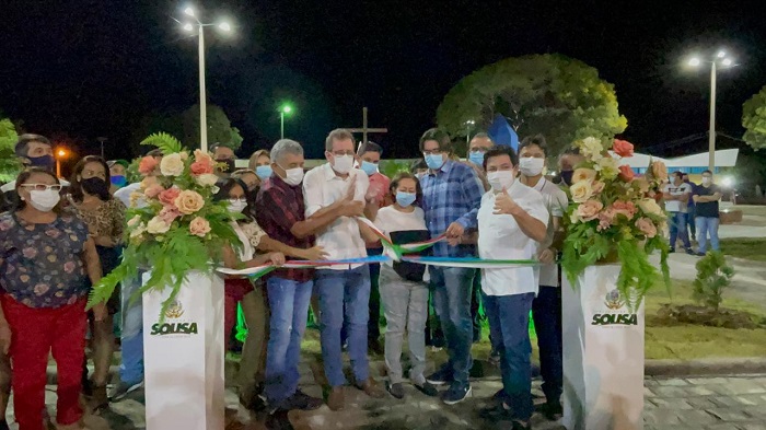 Prefeitura de Sousa inaugura moderna Praça no bairro Gato Preto