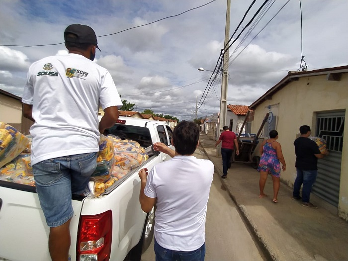 Em mais uma etapa, Prefeitura de Sousa realiza entrega cestas básica em diversas comunidades