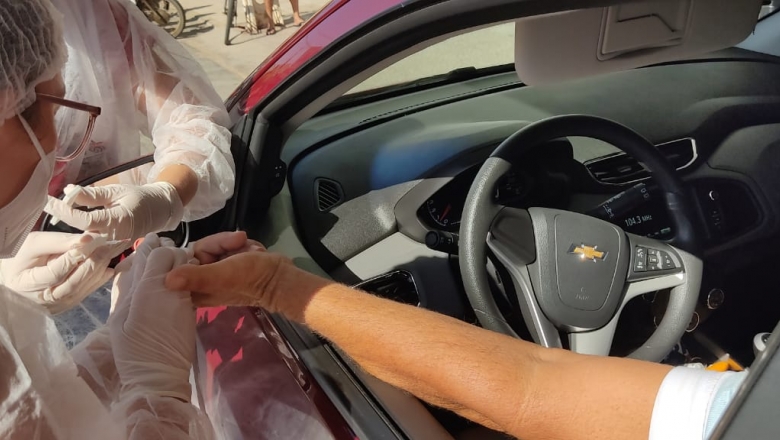 No combate à Covid-19, Prefeitura realiza serviço de 'drive thru' de testagem rápida; confira o público-alvo