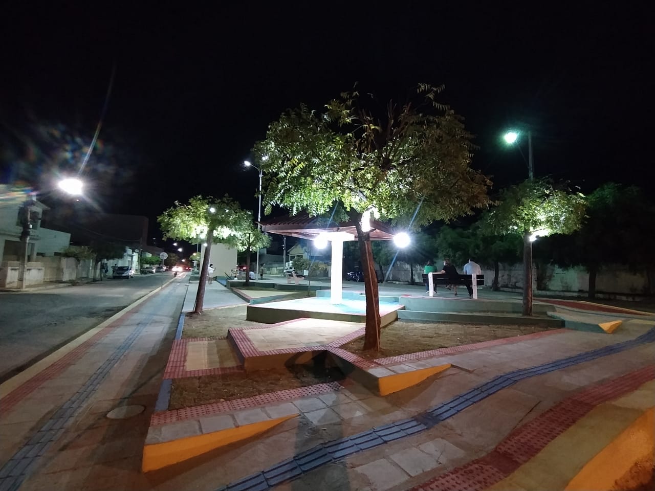 Prefeitura de Sousa inaugura serviço de revitalização de praça no centro da cidade 