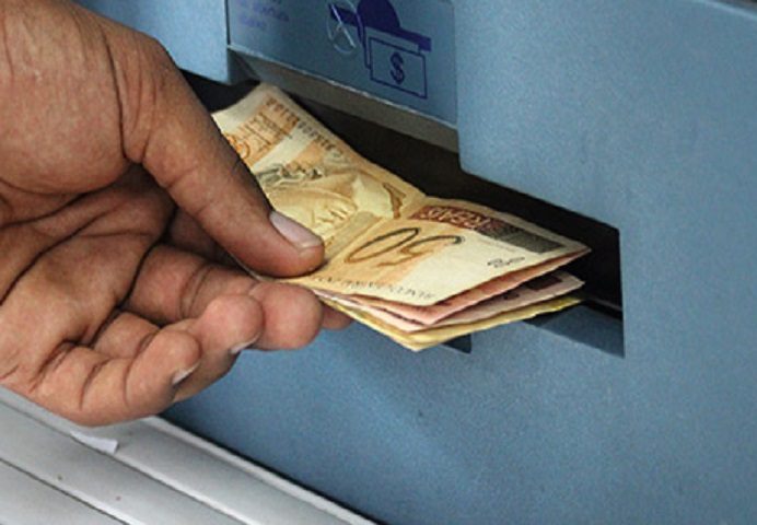 Prefeitura de Sousa inicia pagamento da folha de março com os aposentados e pensionistas 