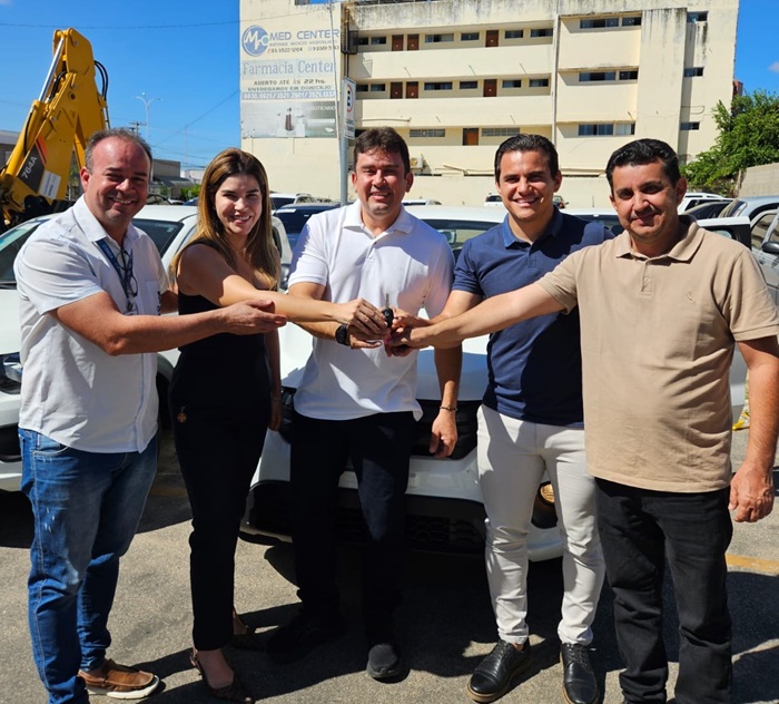 Gestão municipal investe na modernização da frota com entrega de novos veículos